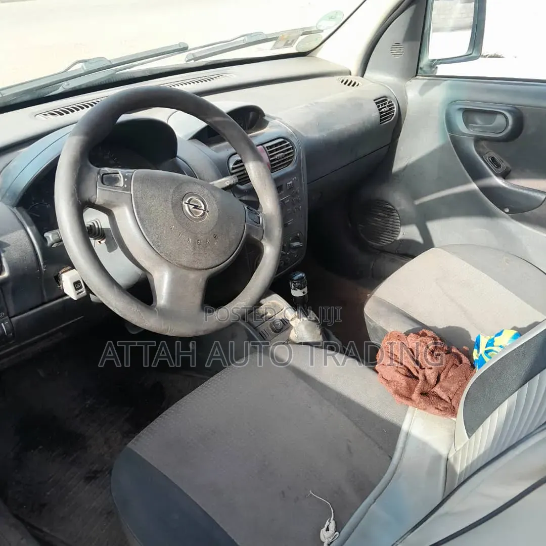 Opel Vivaro 2009 White