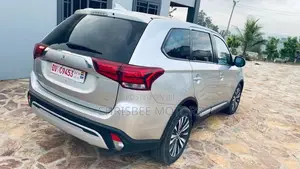 Mitsubishi Outlander 2.0 PHEV AWD 2020 Silver