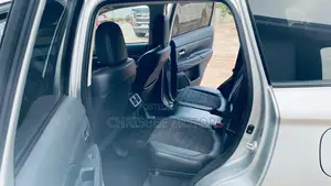 Mitsubishi Outlander 2.0 PHEV AWD 2020 Silver