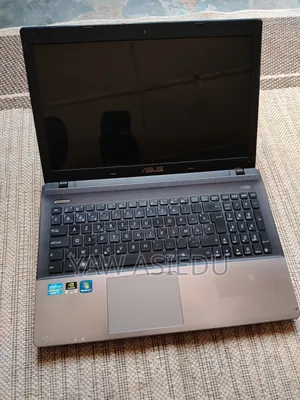 Laptop Asus B50A 6GB Intel Core i7 HDD 500GB