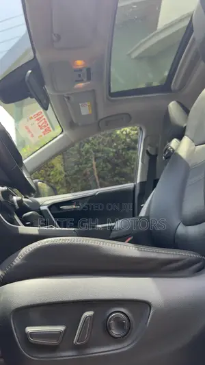 Toyota RAV4 2022 Black