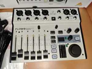 Behringer Flow8