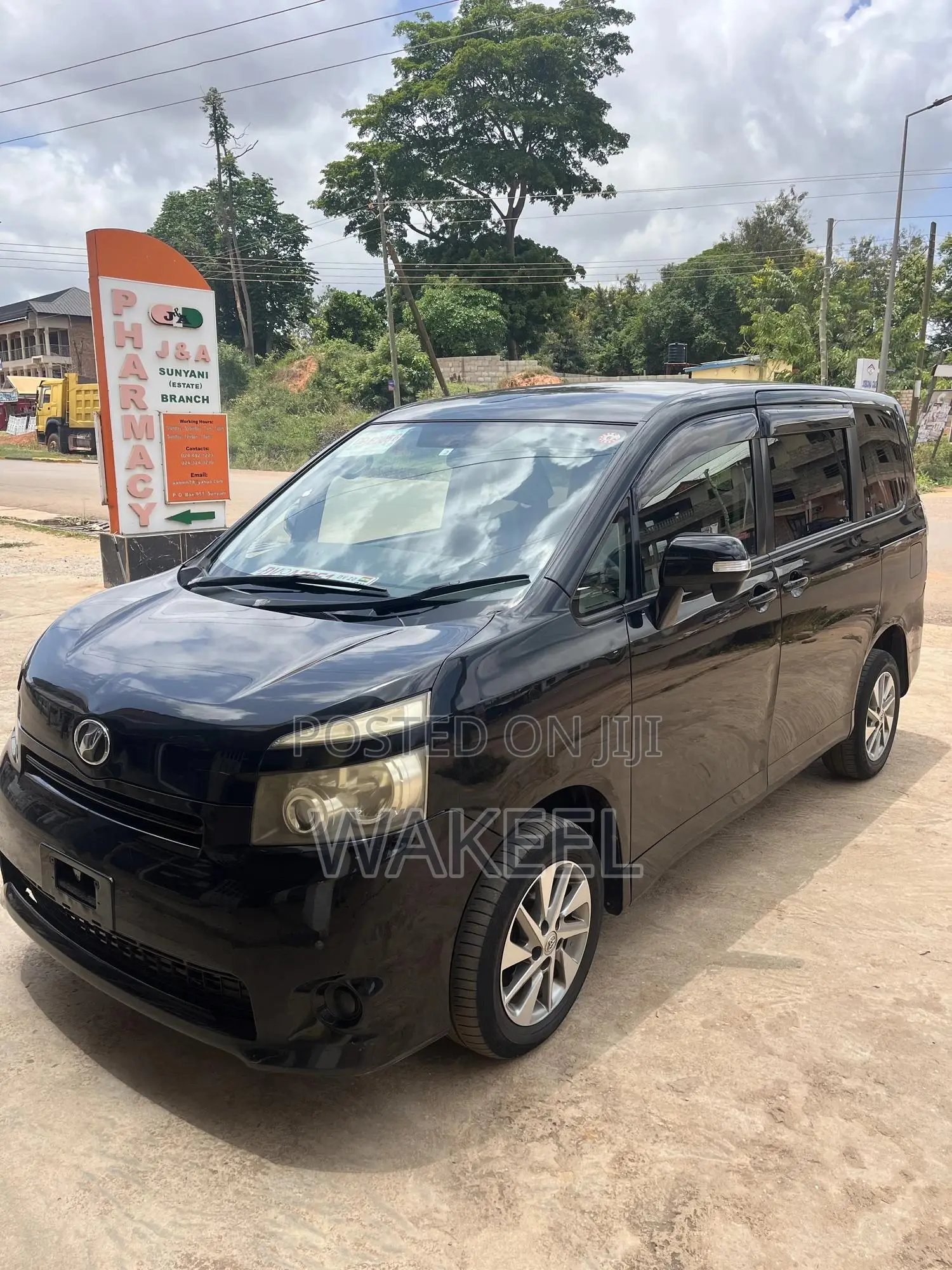 Toyota Voxy 2011 Black