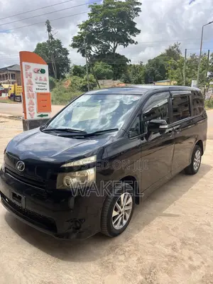 Toyota Voxy 2011 Black