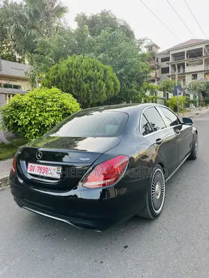 Mercedes-Benz C300 Sport 4Matic Sedan AWD (2.0L 4cyll 7A) 2016 Black