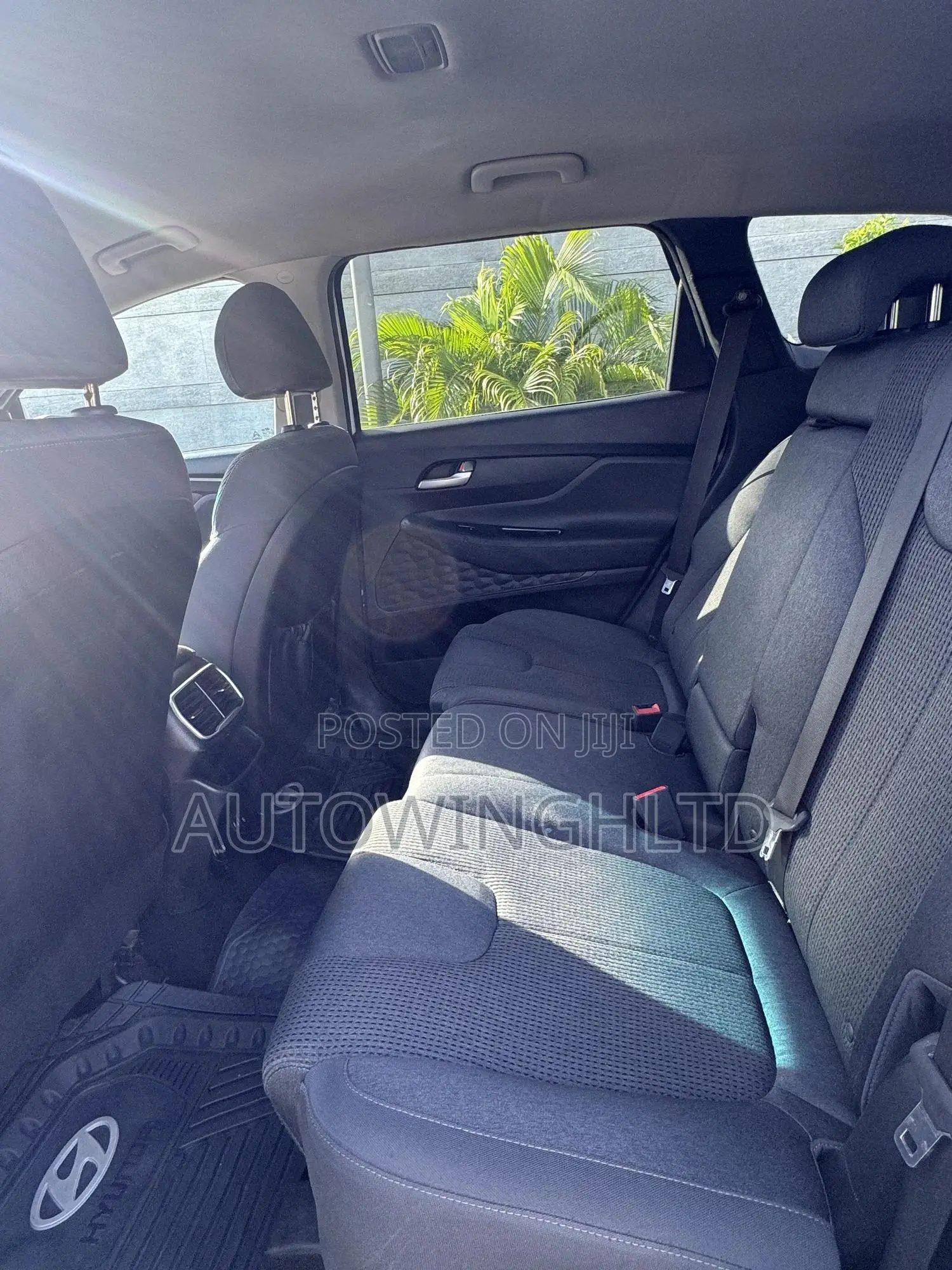 Hyundai Santa Fe SE 2.4 FWD 2019 White