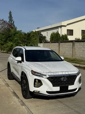 Hyundai Santa Fe SE 2.4 FWD 2019 White