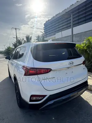 Hyundai Santa Fe SE 2.4 FWD 2019 White