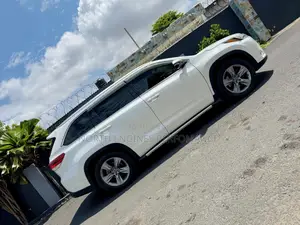 Toyota Highlander XLE 2019 White