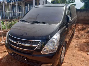 Hyundai Starex 2014 Black