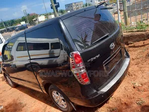 Hyundai Starex 2014 Black