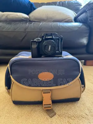Canon Eos M50 + Bundle + 3 Lenses,External Monitor,Cage,Batteries+Kits