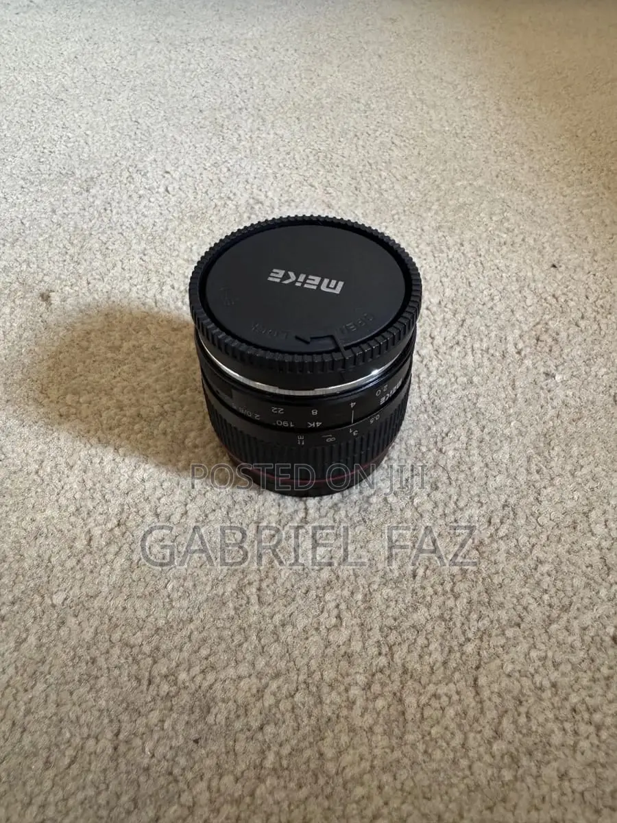 Canon Eos M50 + Bundle + 2lenses,External Monitor,Cage,Batteries+Kits