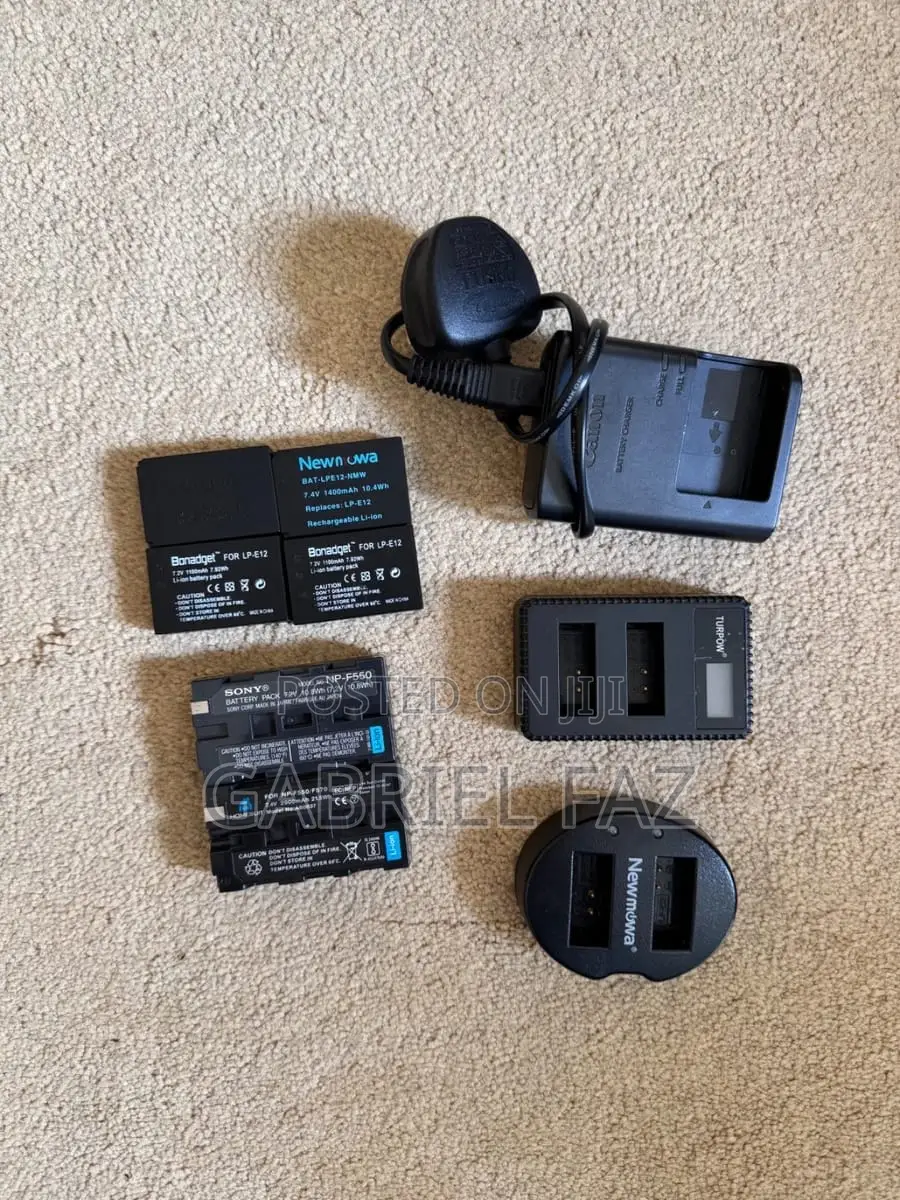 Canon Eos M50 + Bundle + 2lenses,External Monitor,Cage,Batteries+Kits