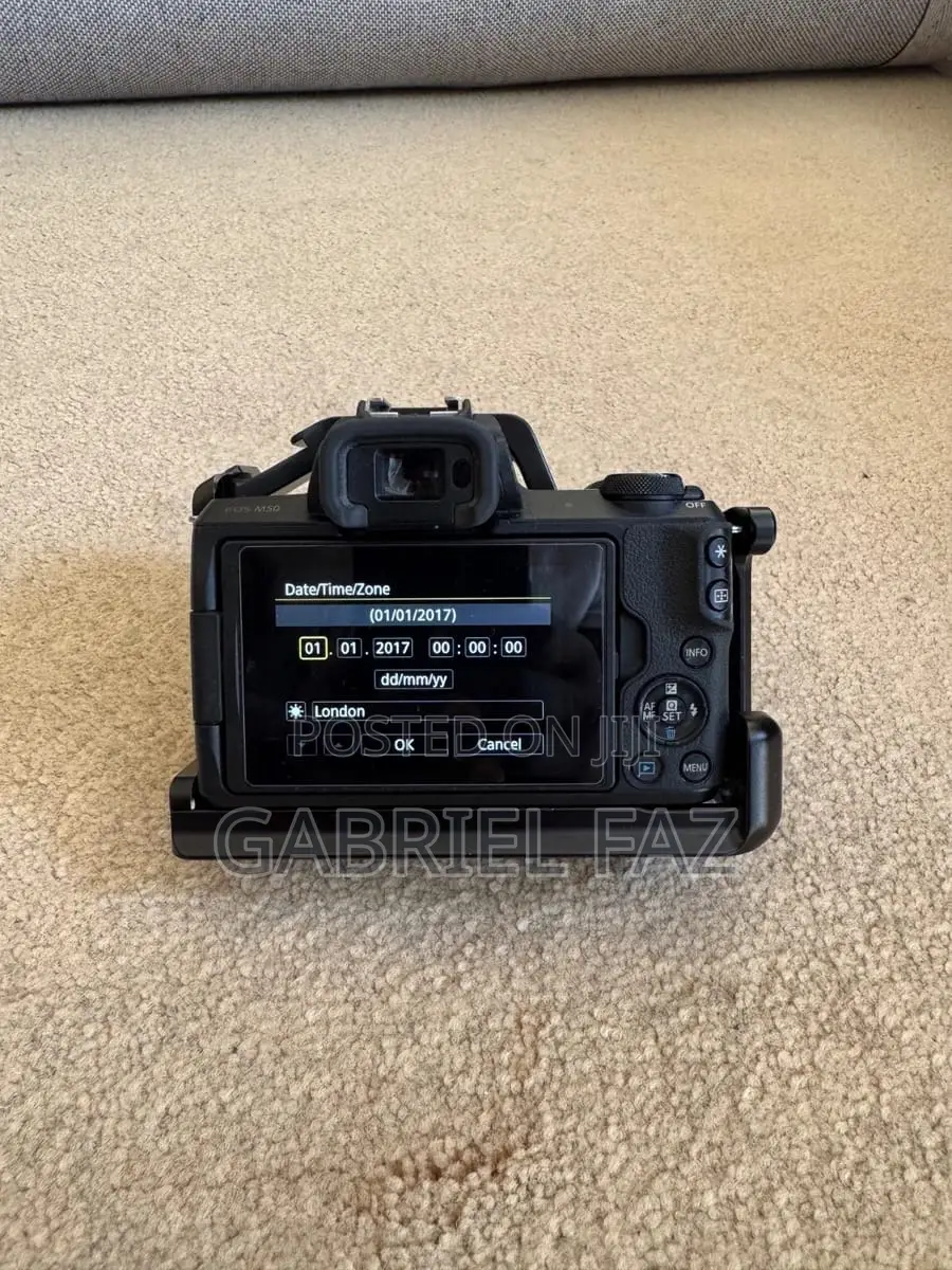 Canon Eos M50 + Bundle + 2lenses,External Monitor,Cage,Batteries+Kits