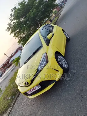 Toyota Vitz 2014 Yellow