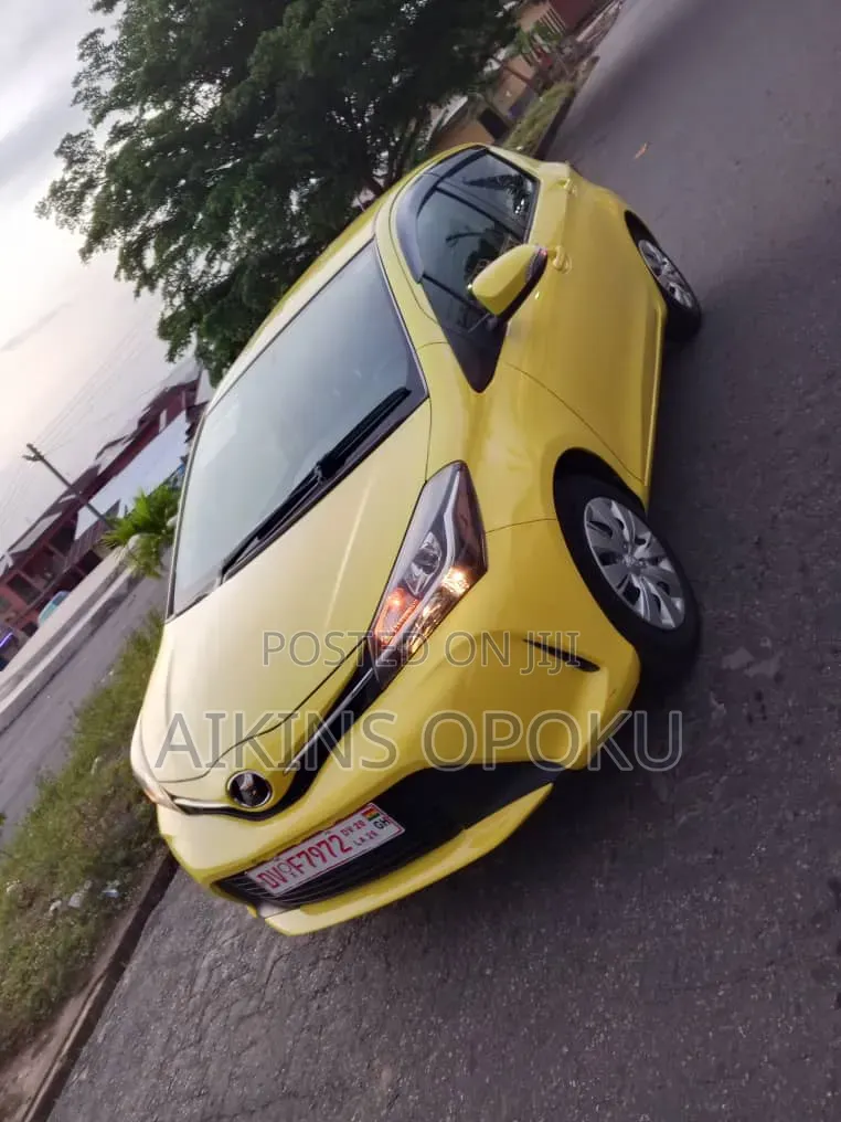 Toyota Vitz 2014 Yellow
