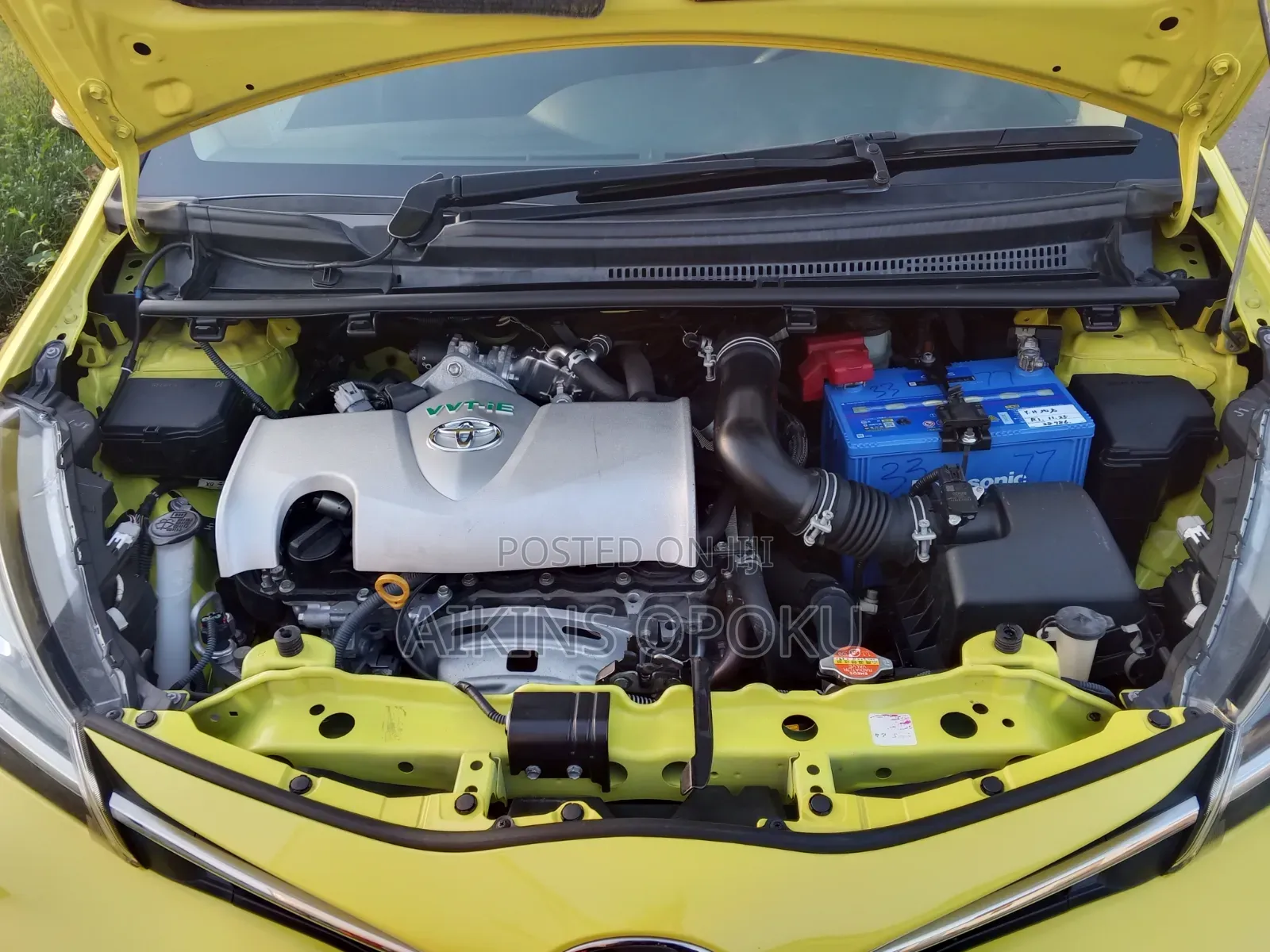 Toyota Vitz 2014 Yellow