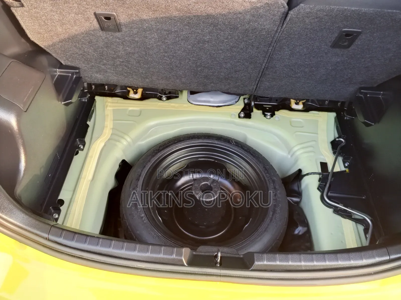 Toyota Vitz 2014 Yellow