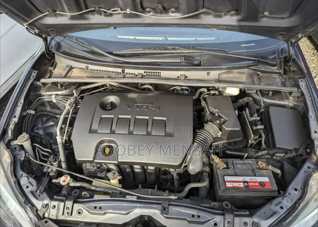 Toyota Corolla LE Eco (1.8L 4cyl 2A) 2018 Gray