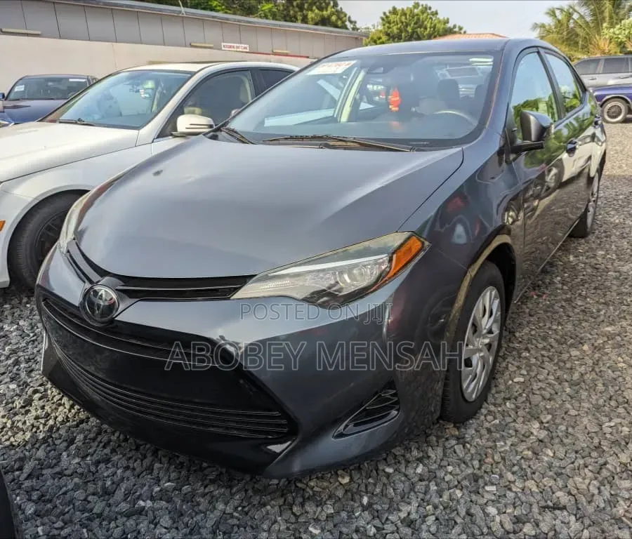 Toyota Corolla LE Eco (1.8L 4cyl 2A) 2018 Gray