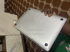 Laptop Apple MacBook 2019 8GB Intel Core i5 SSD 128GB