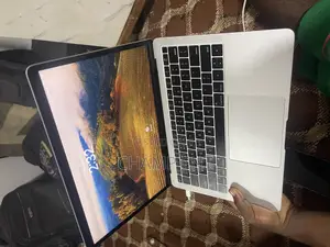 Laptop Apple MacBook 2019 8GB Intel Core i5 SSD 128GB