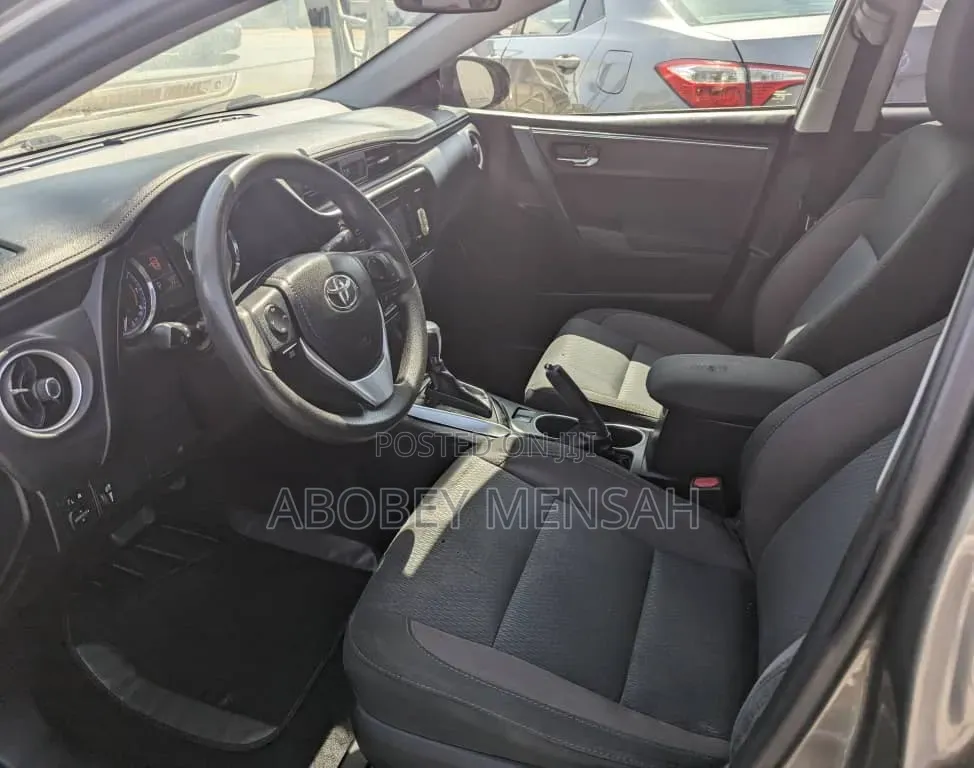 Toyota Corolla LE ECO w/Package 1 4dr Sedan (1.8L 4cyl CVT) 2017 Brown