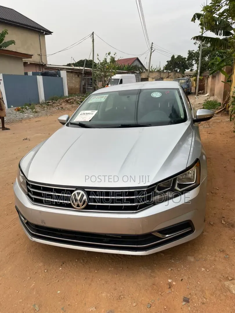 Volkswagen Passat 1.8T R-Line 4dr Sedan (1.8L 4cyl) 2017 Silver