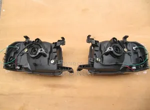 Nissan Hard Body D22 Headlight