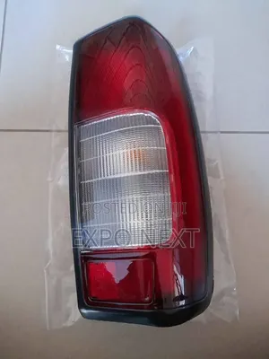 Nissan Hard Body D22 Tail Light