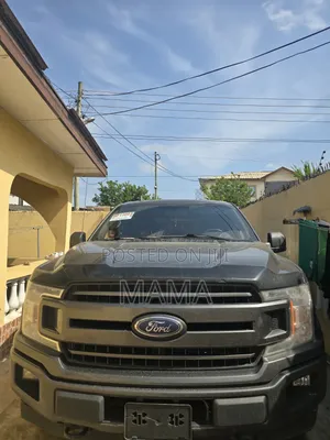 Ford F-150 XLT 4x4 SuperCab Styleside 6.5 ft. box 145 in. WB 2018 Gray