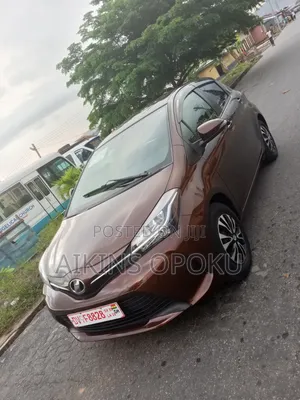Toyota Vitz 1.3 FWD 5dr 2014 Brown
