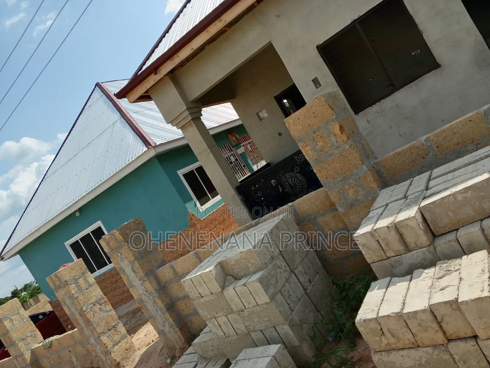 11bdrm House in Bomiriso, Asante Akim Central Municipal for sale