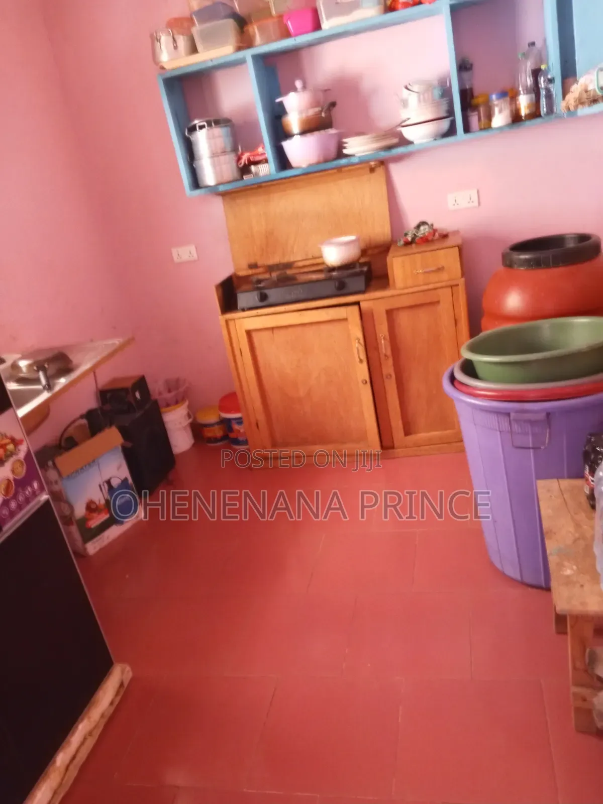 11bdrm House in Bomiriso, Asante Akim Central Municipal for sale