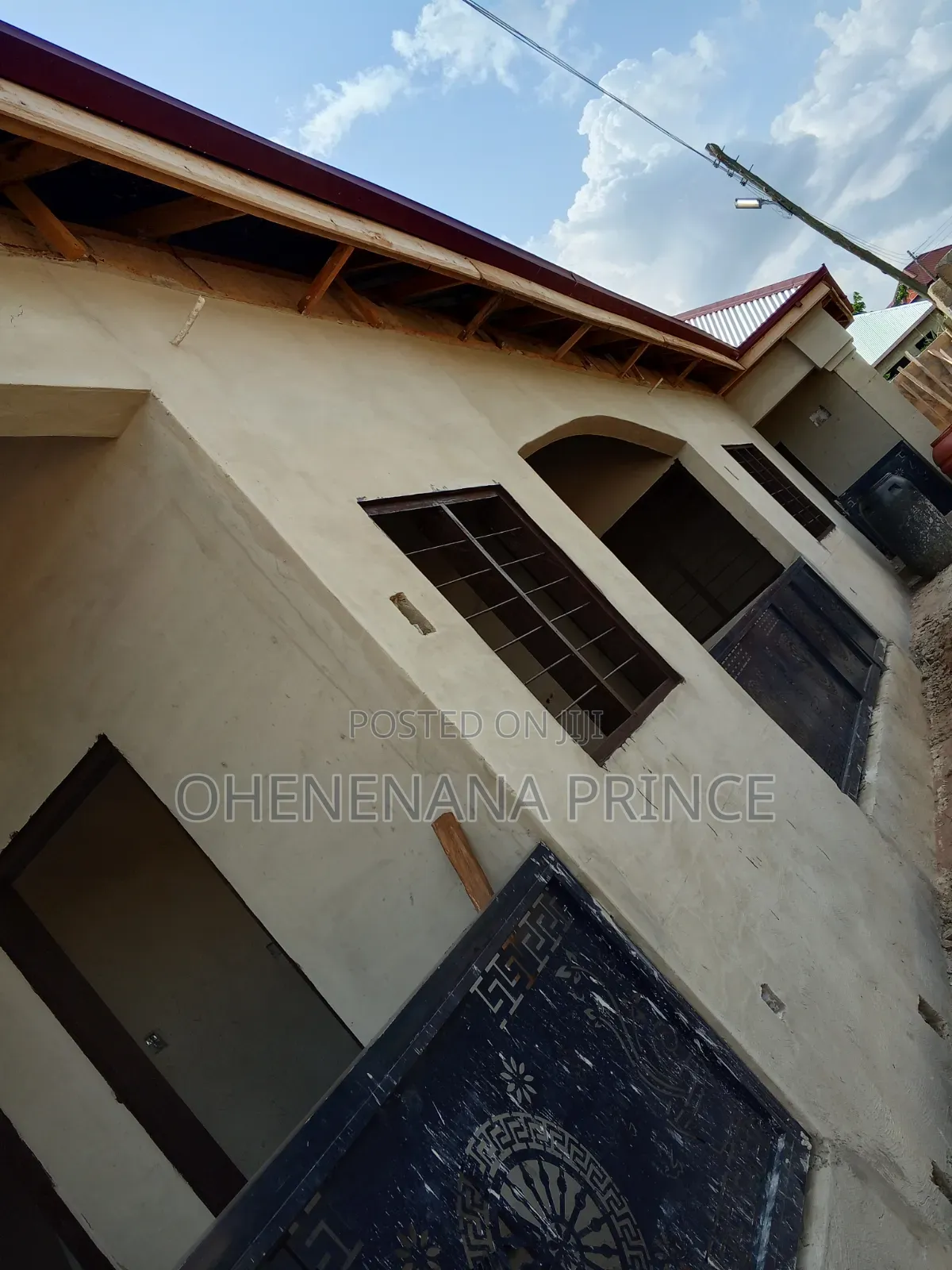 11bdrm House in Bomiriso, Asante Akim Central Municipal for sale
