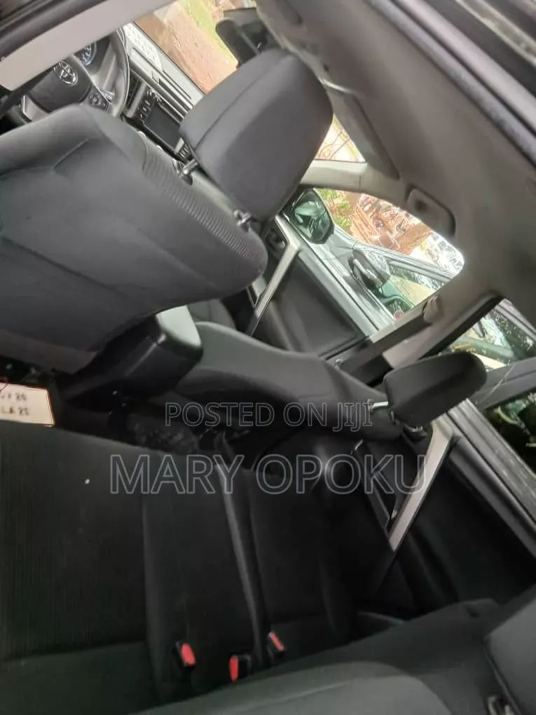 Toyota RAV4 LE 4dr SUV AWD (2.5L 4cyl 6A) 2018 Black