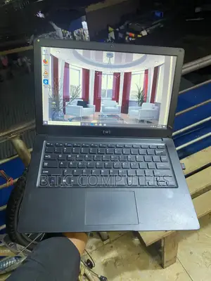 Laptop Avita Admiror Intel 14 4GB Intel HDD+SSD 320GB