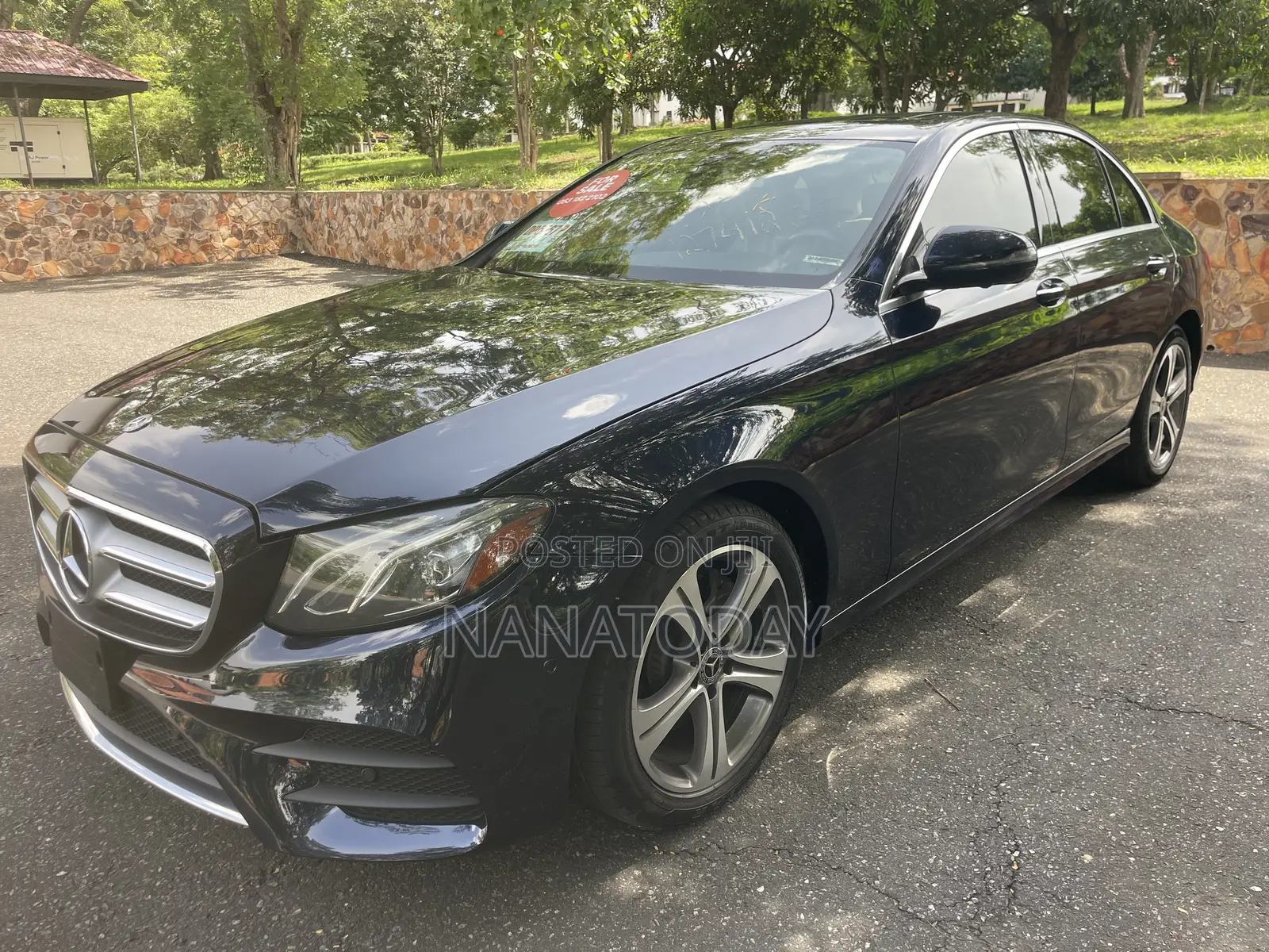 Mercedes-Benz E300 2019 Blue