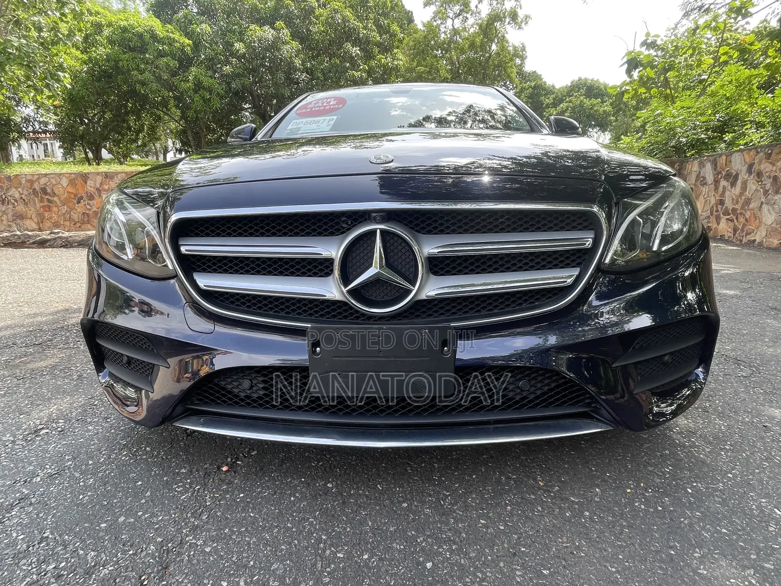 Mercedes-Benz E300 2019 Blue