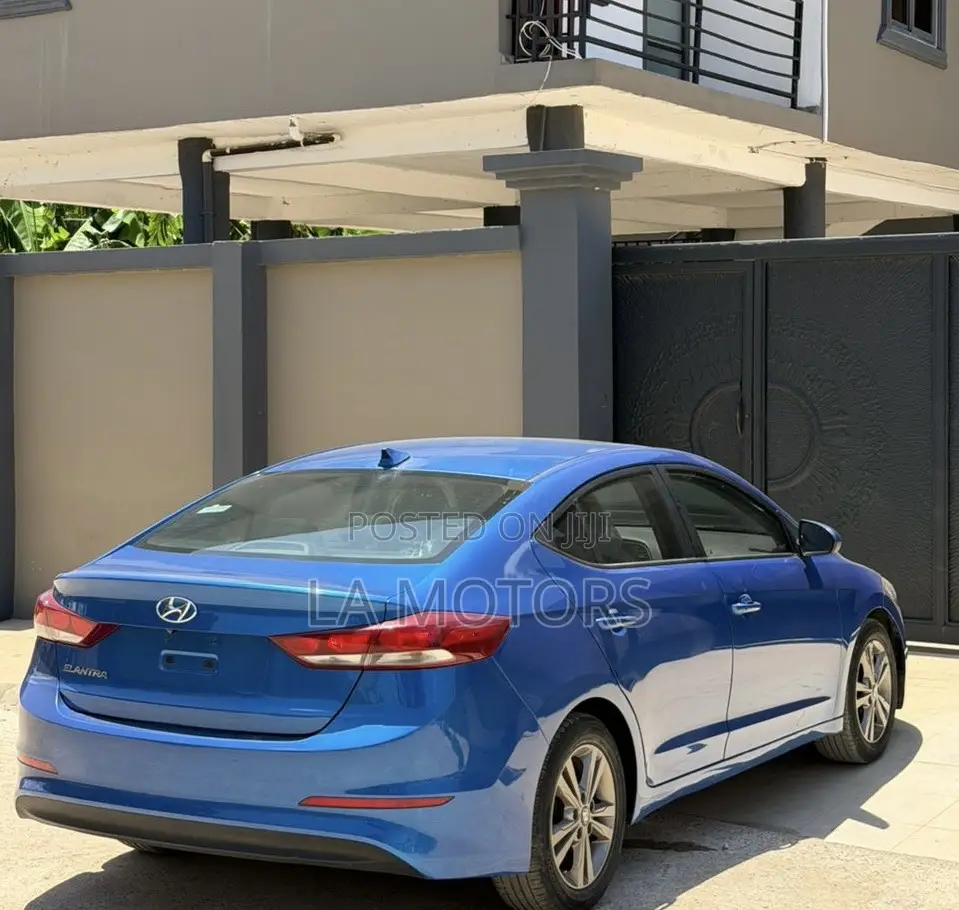 Hyundai Elantra 2017 Blue