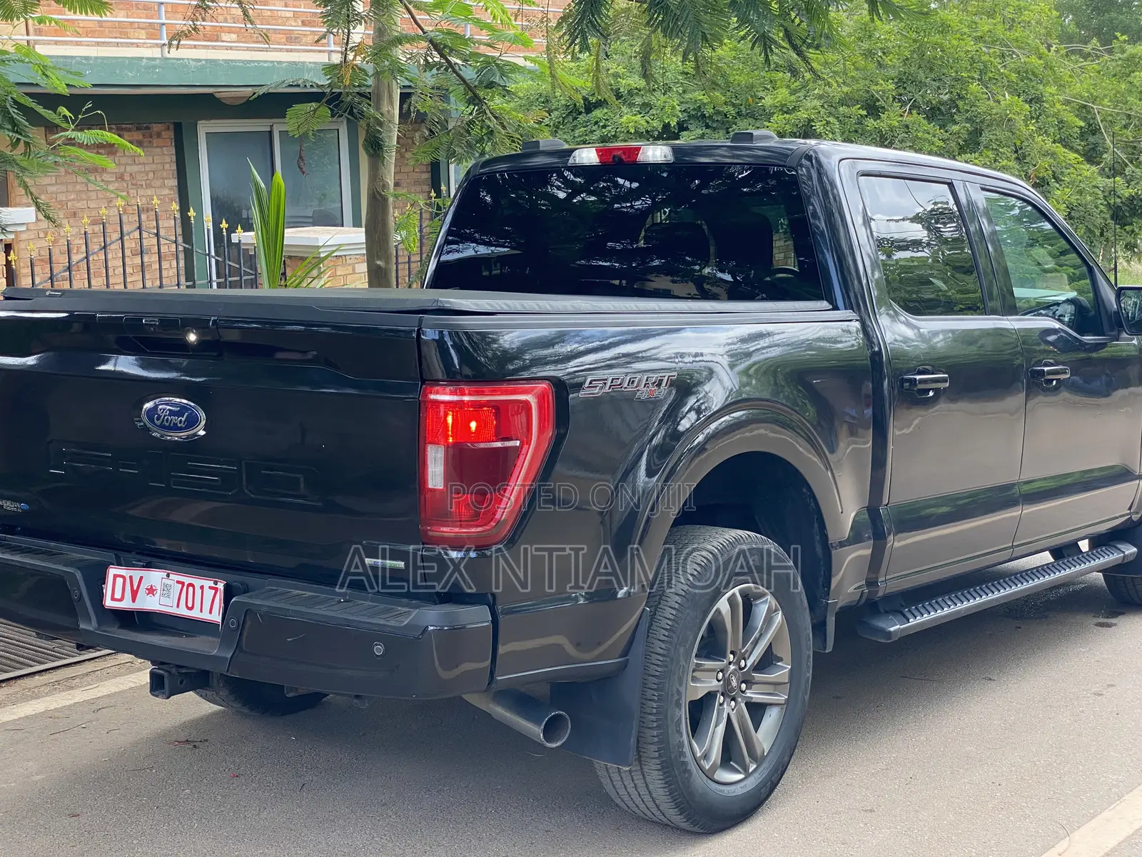Ford F-150 2021 Black