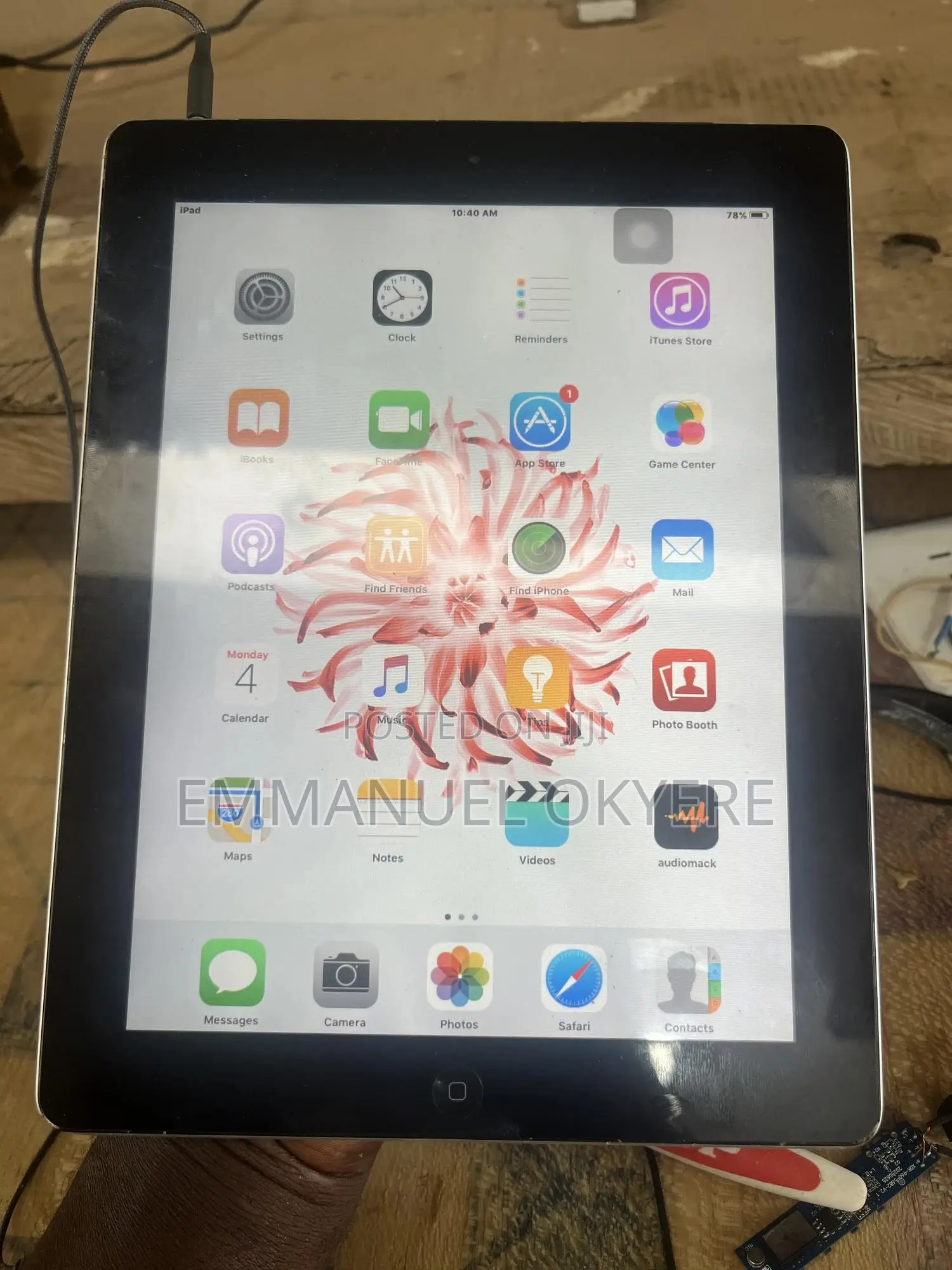 Apple iPad 2 Wi-Fi + 3G 64 GB Gray