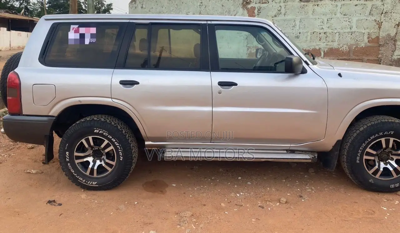 Nissan Patrol 2015 Silver