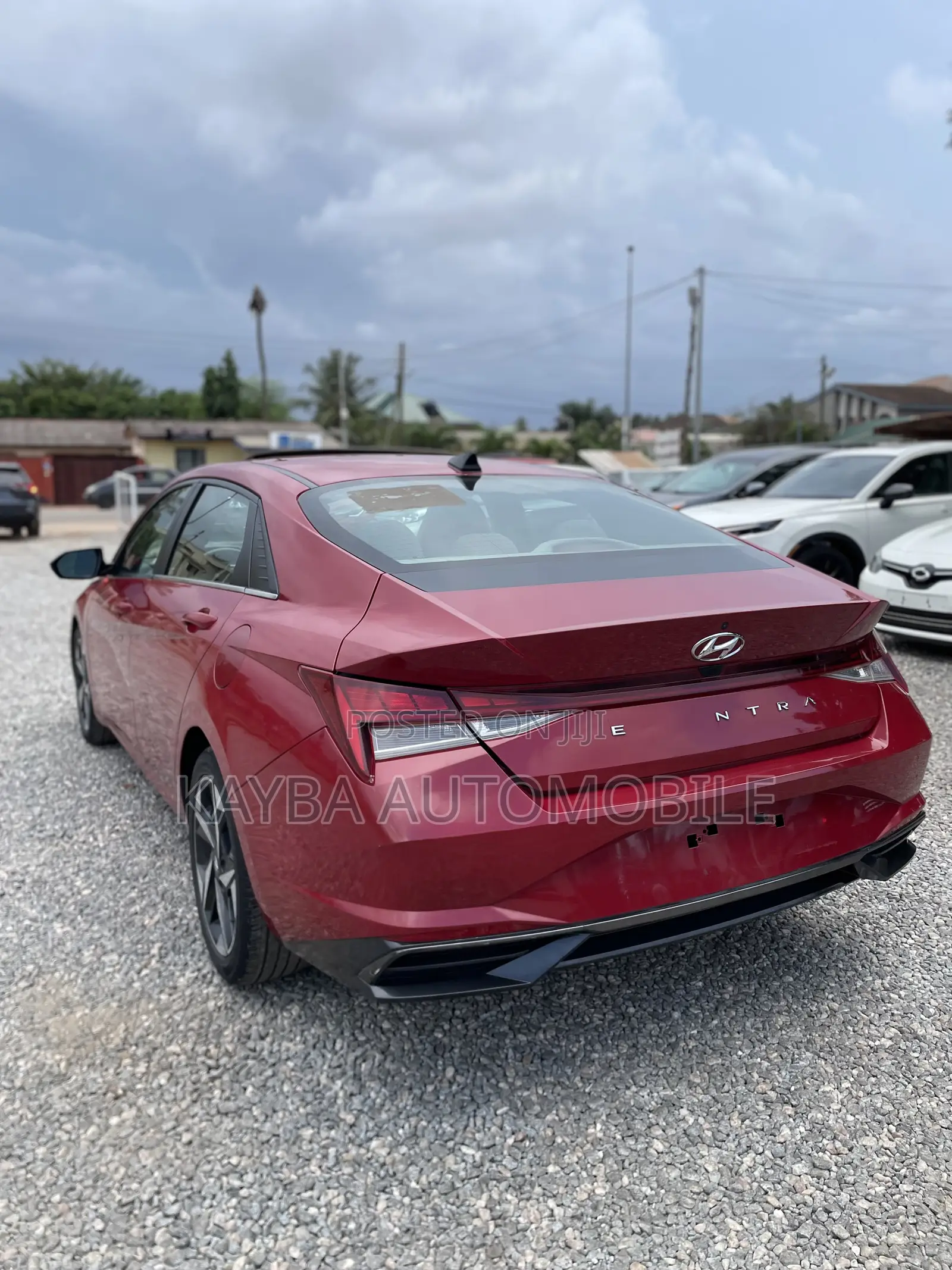 Hyundai Elantra 2022 Red
