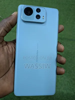 Asus Zenfone 12 Ultra 512 GB Purple