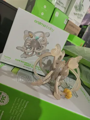 Oraimo Tinychew Baby Teething Manhattan Ball Toy