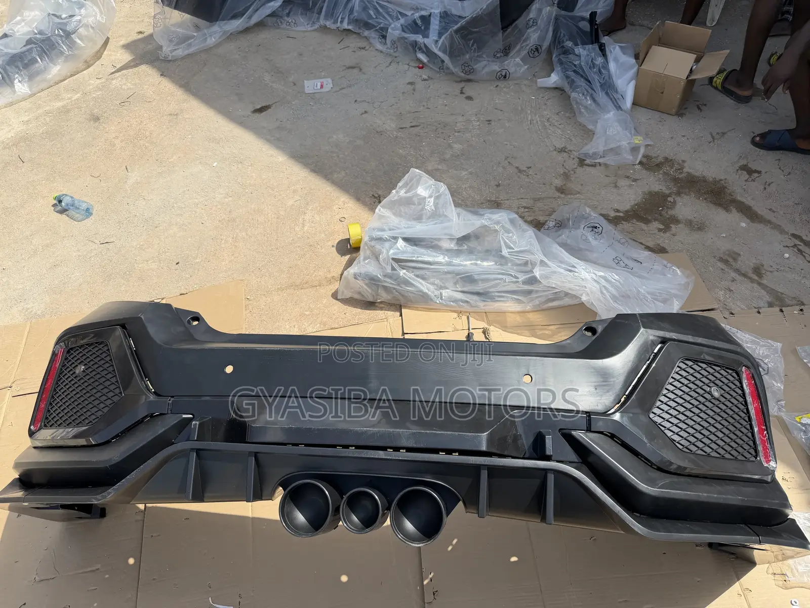 Honda Civic 2016 - 2018 Hatchback Back Bumper Complete