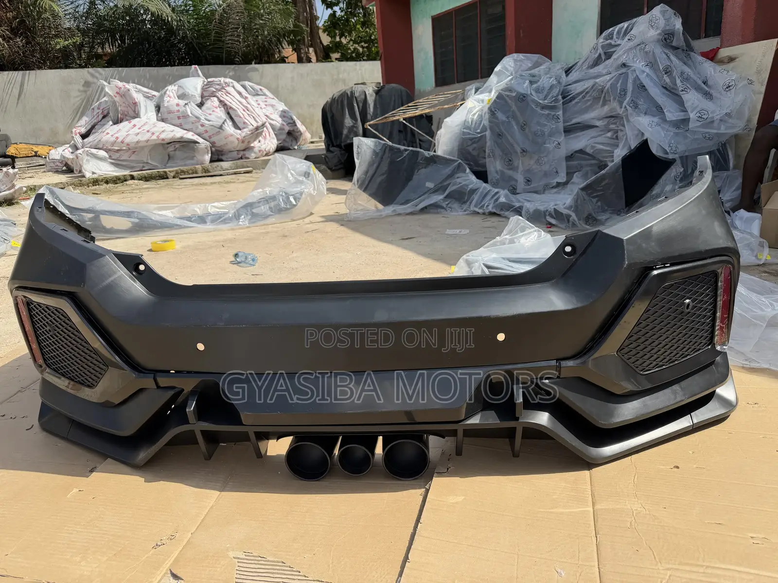 Honda Civic 2016 - 2018 Hatchback Back Bumper Complete