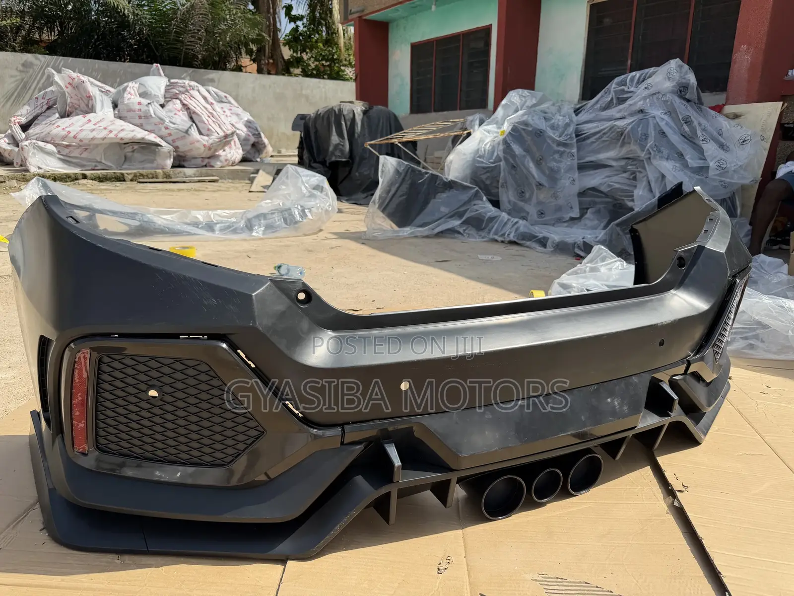 Honda Civic 2016 - 2018 Hatchback Back Bumper Complete